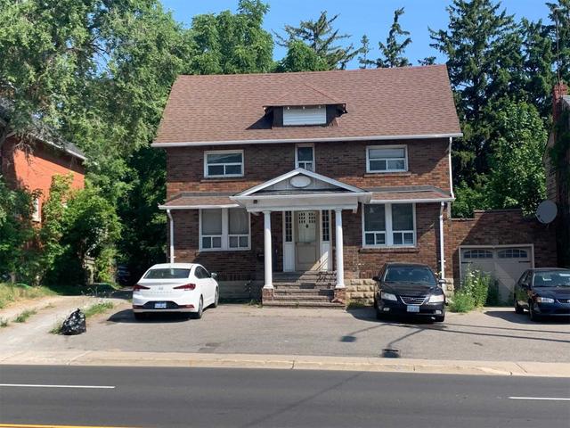 76 Major Mackenzie St E