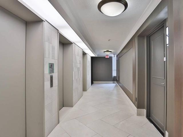 1001 - 11 Townsgate Dr