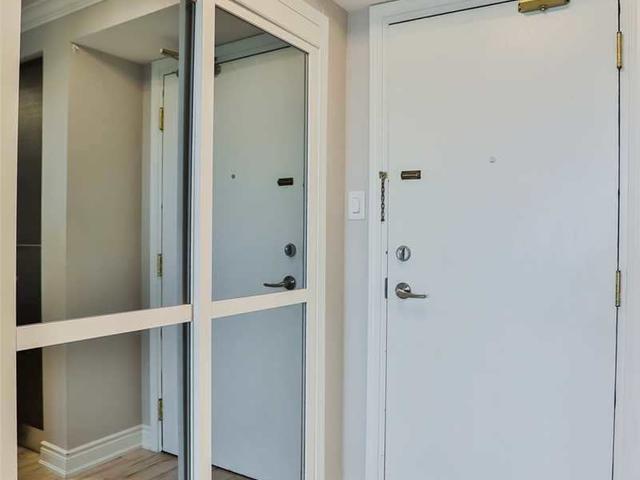 1001 - 11 Townsgate Dr