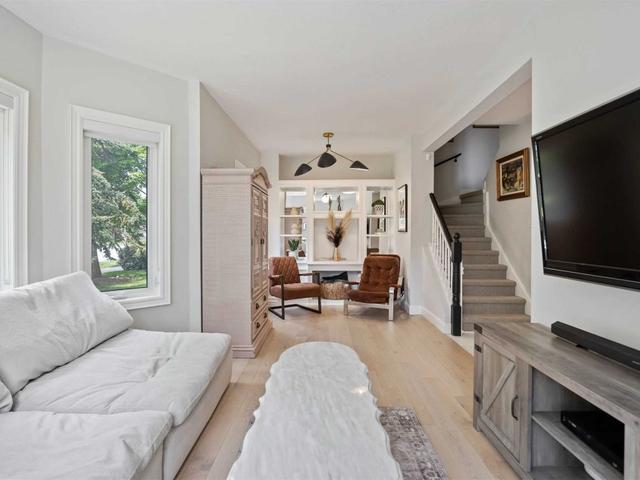 50 - 735 New Westminster Dr