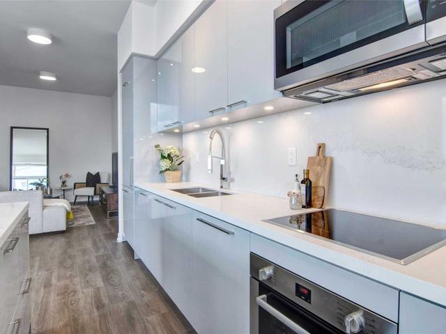 2802 - 1 Grandview Ave