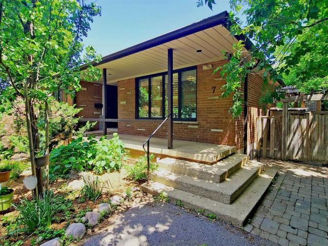 7 Jewell St