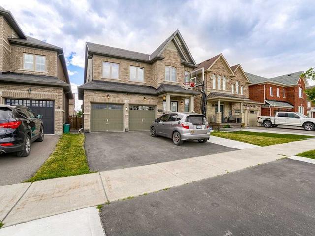 63 Algoma Dr