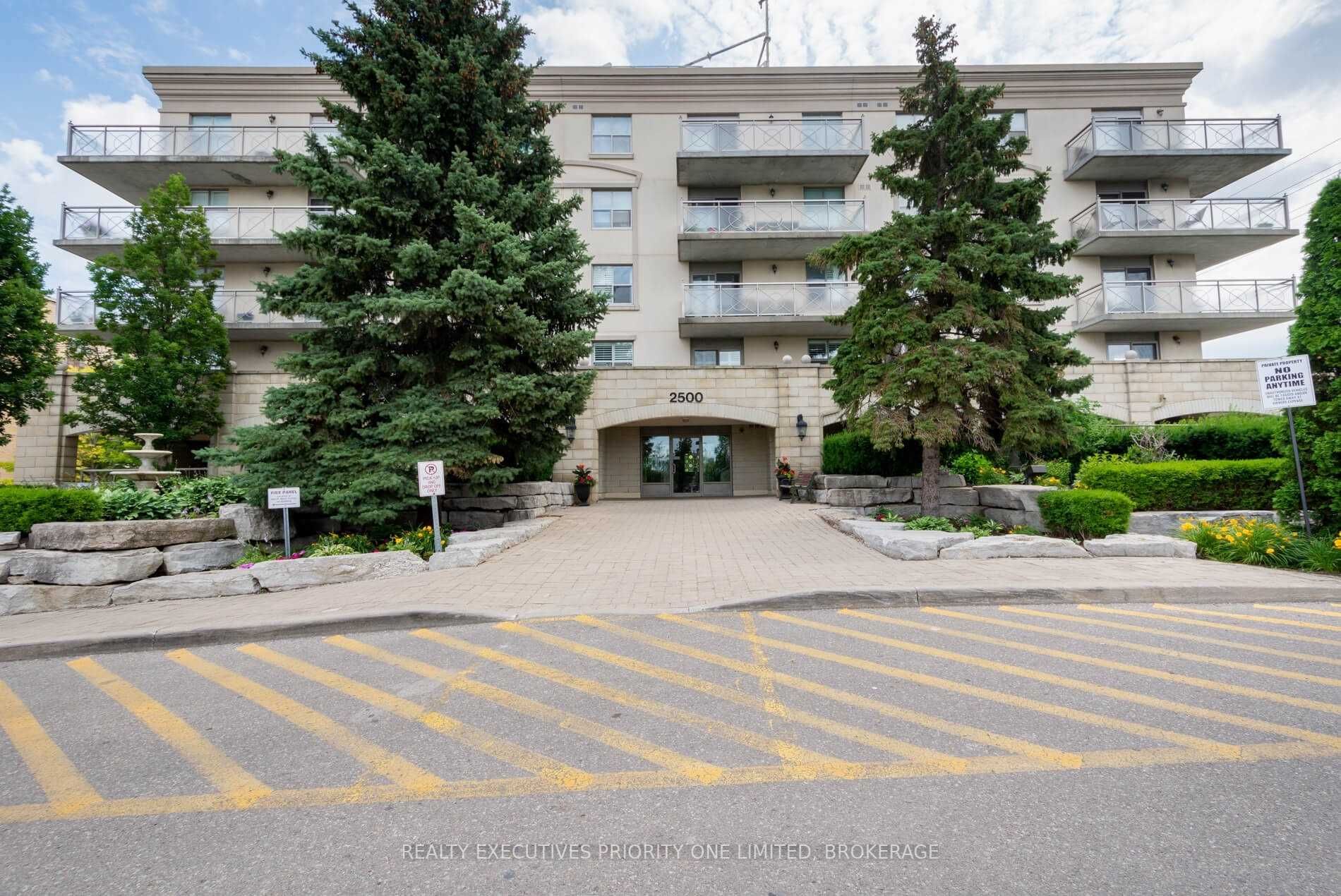 217 2500 Rutherford Rd, Concord Leased, N5692818 Condos.ca