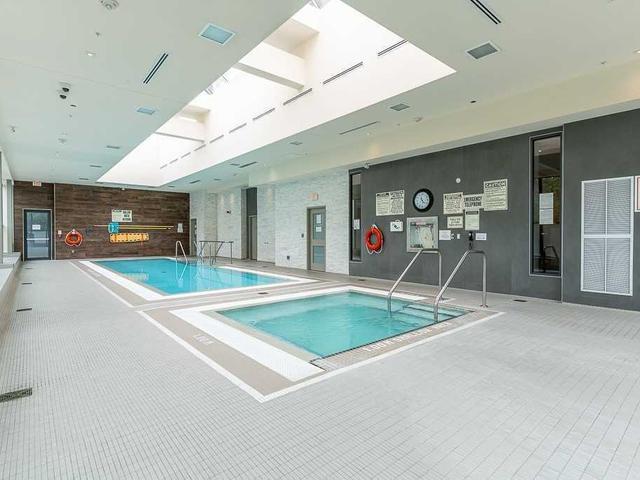 1005 - 9618 Yonge St