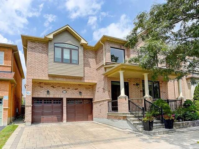 26 Lakespring Dr