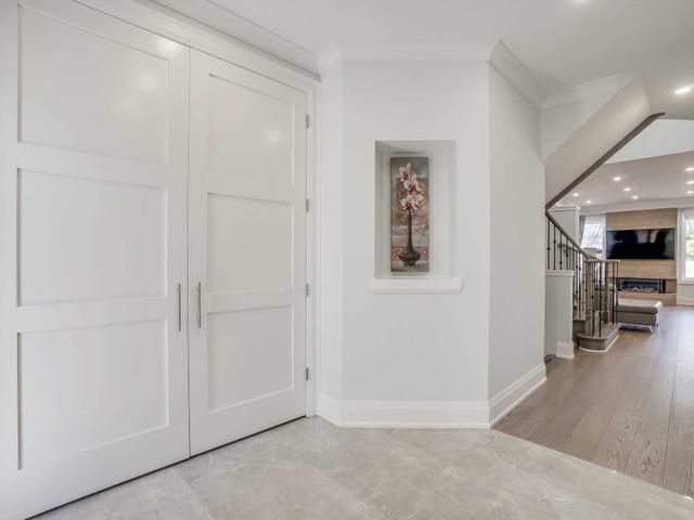 48 Cozens Dr