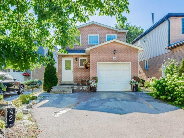 42 Bluesky Cres
