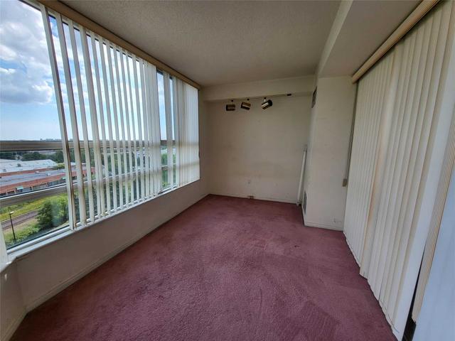 #923 - 7825 Bayview Ave