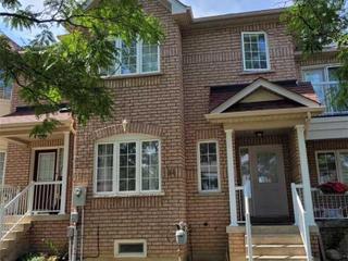 84 Anita Dr