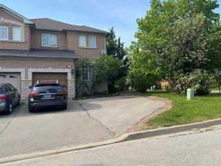 183 Foxfield Cres