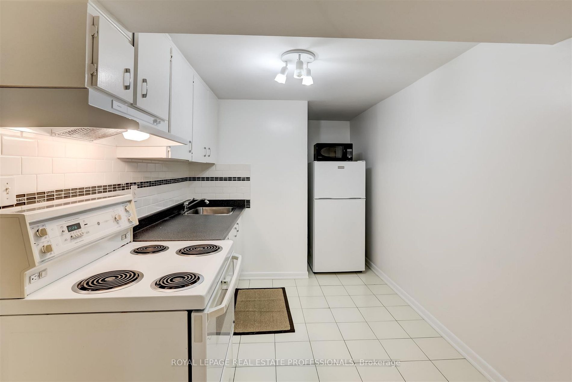 161 Marwood Pl, Maple For Rent 1,100 Property.ca