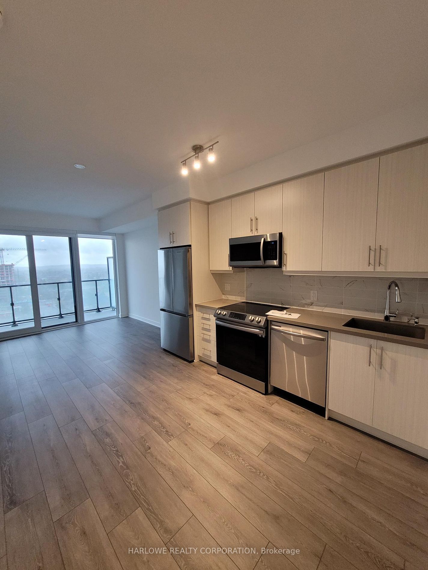 1212 95 Oneida Cres, Richmond Hill Leased, N5939544 Condos.ca