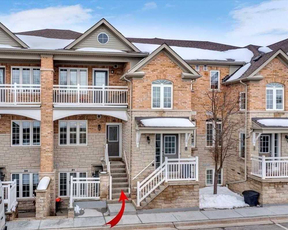 32 520 Silken Laumann Dr, Newmarket Sold, N5953143 Condos.ca
