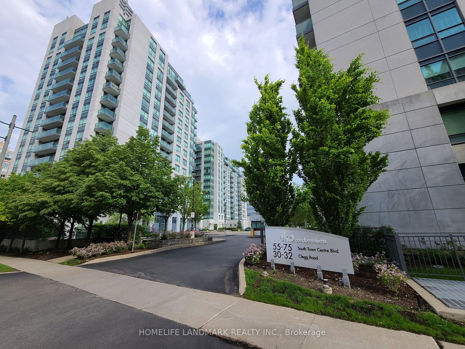 301 55 South Town Centre Blvd,