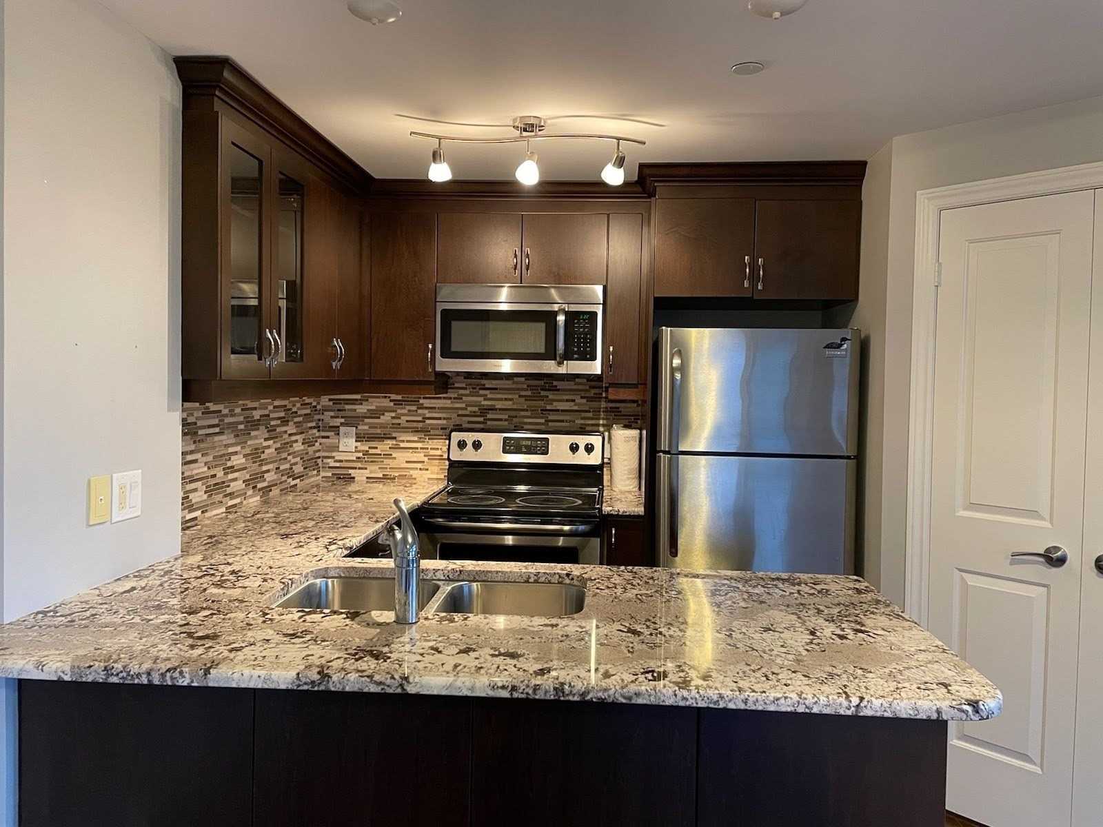 707 149 Church St, Schomberg Leased, N5989533 Condos.ca