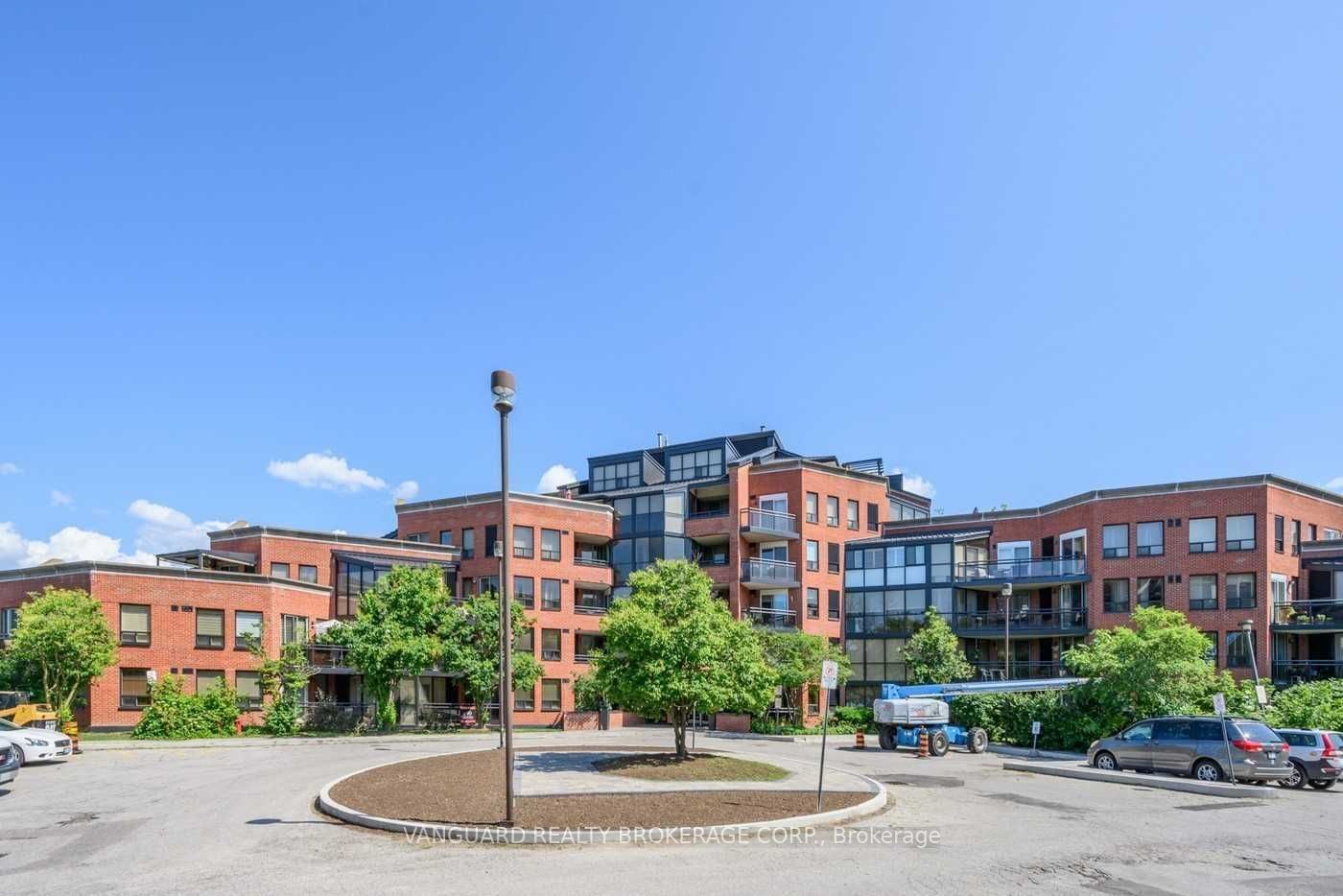 102 100 Arbors Lane, Woodbridge Terminated, N6019636 Condos.ca