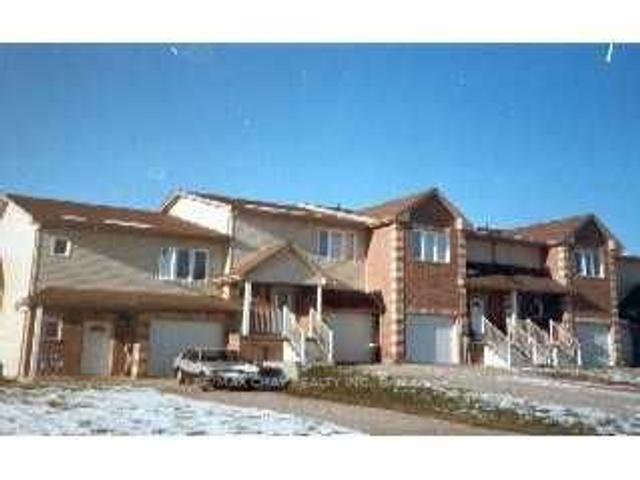 30 Parkside Cres