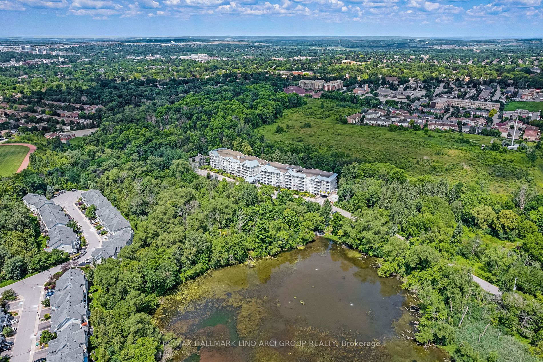 301 900 Bogart Mill Tr, Newmarket Sold, N6659688 Condos.ca