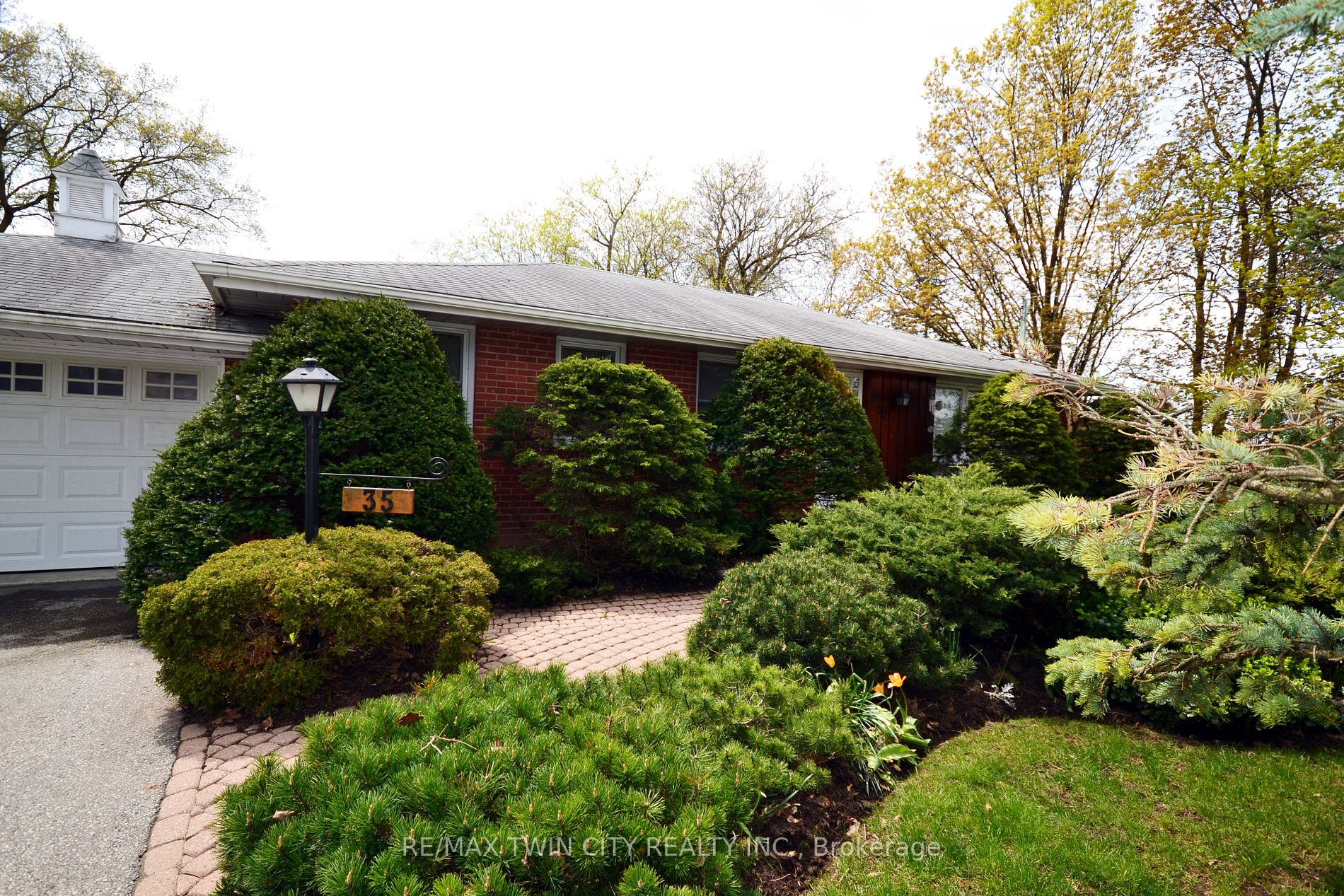 35 Clearview Hts S, King City For Sale 1,850,000 Property.ca