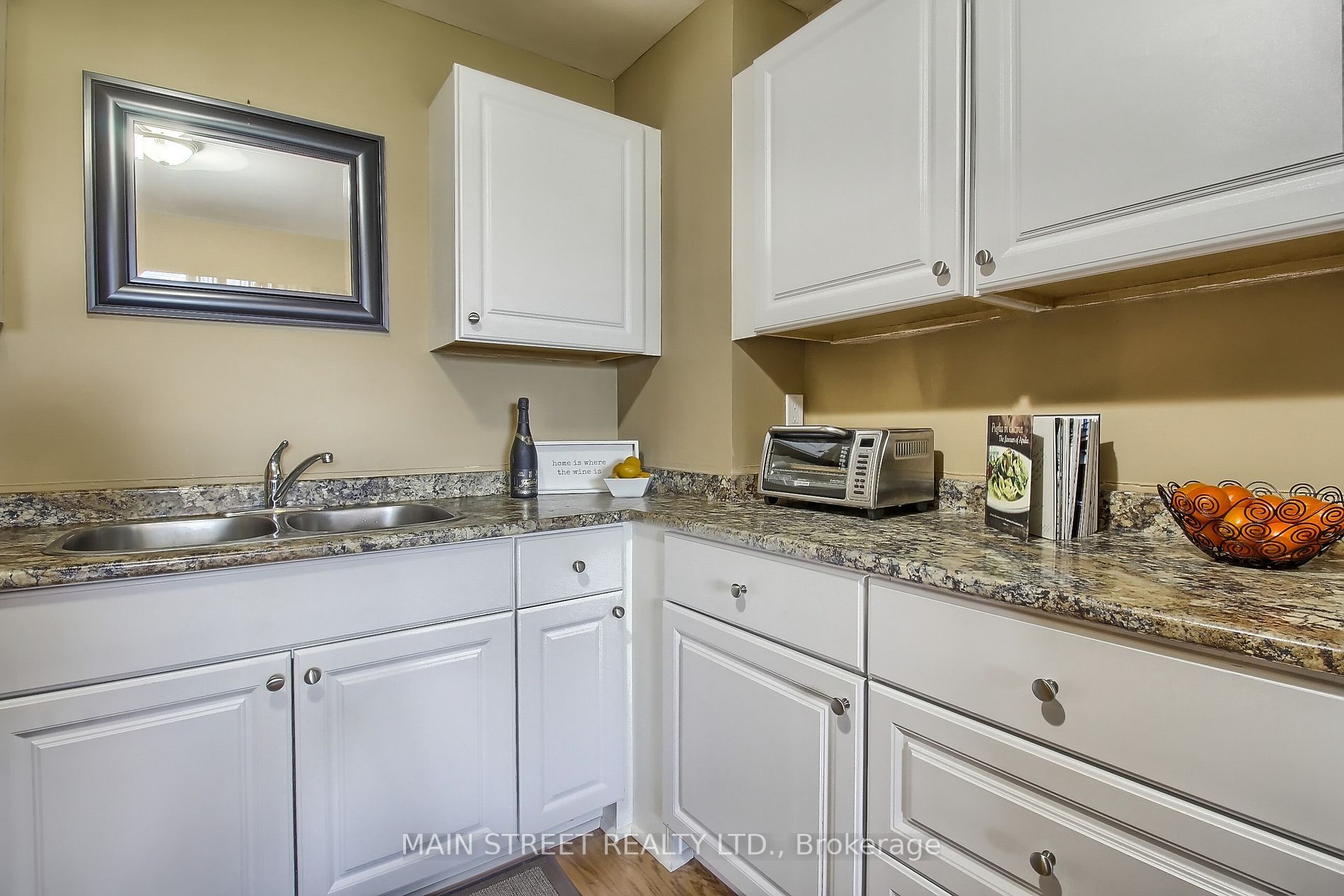 302 155 Main St N, Newmarket Sold, N6709310 Condos.ca