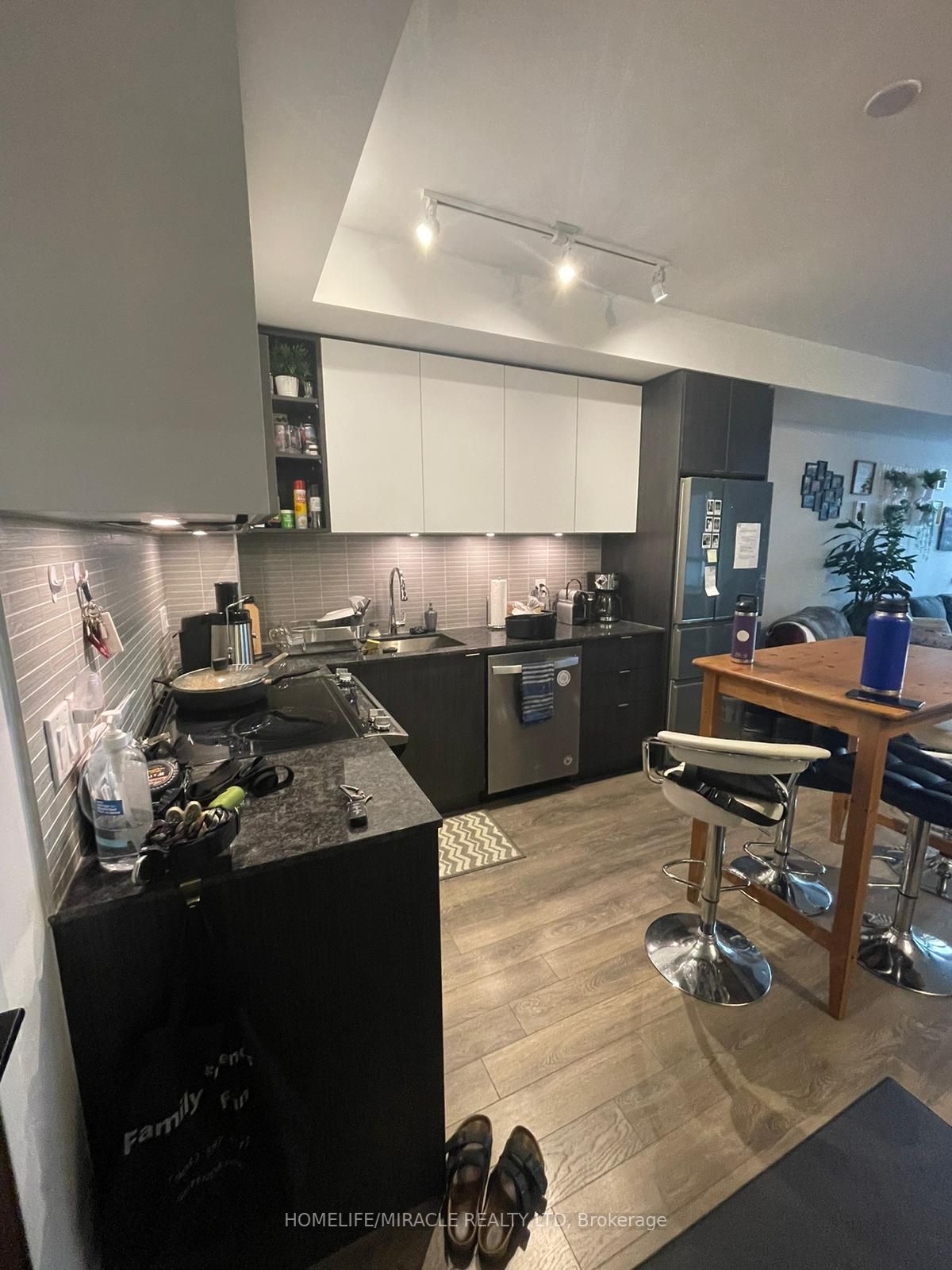 527 100 Eagle Rock Way, Maple Sold, N6740260 Condos.ca