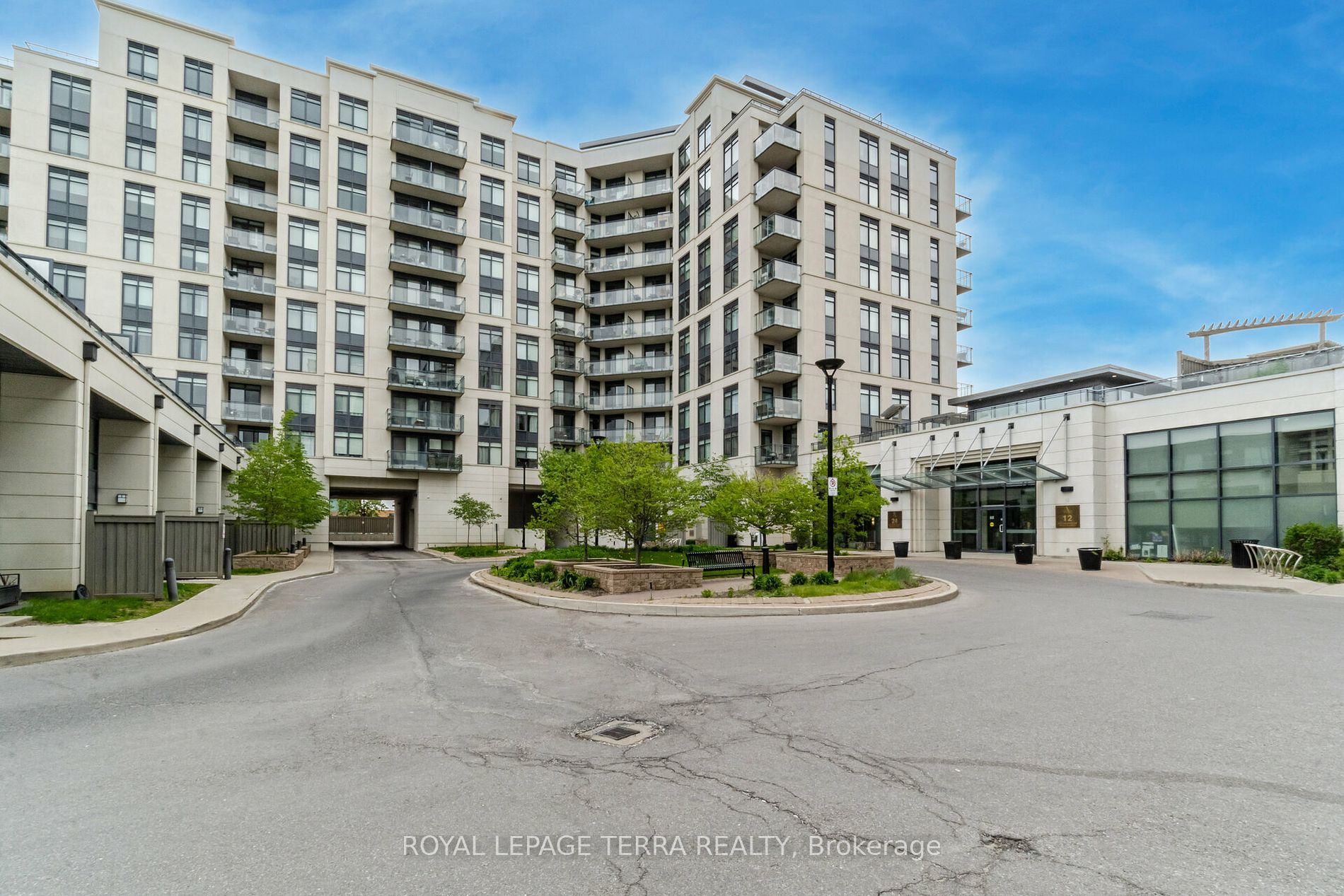 701 24 Woodstream Blvd, Woodbridge Terminated, N6741996 Condos.ca