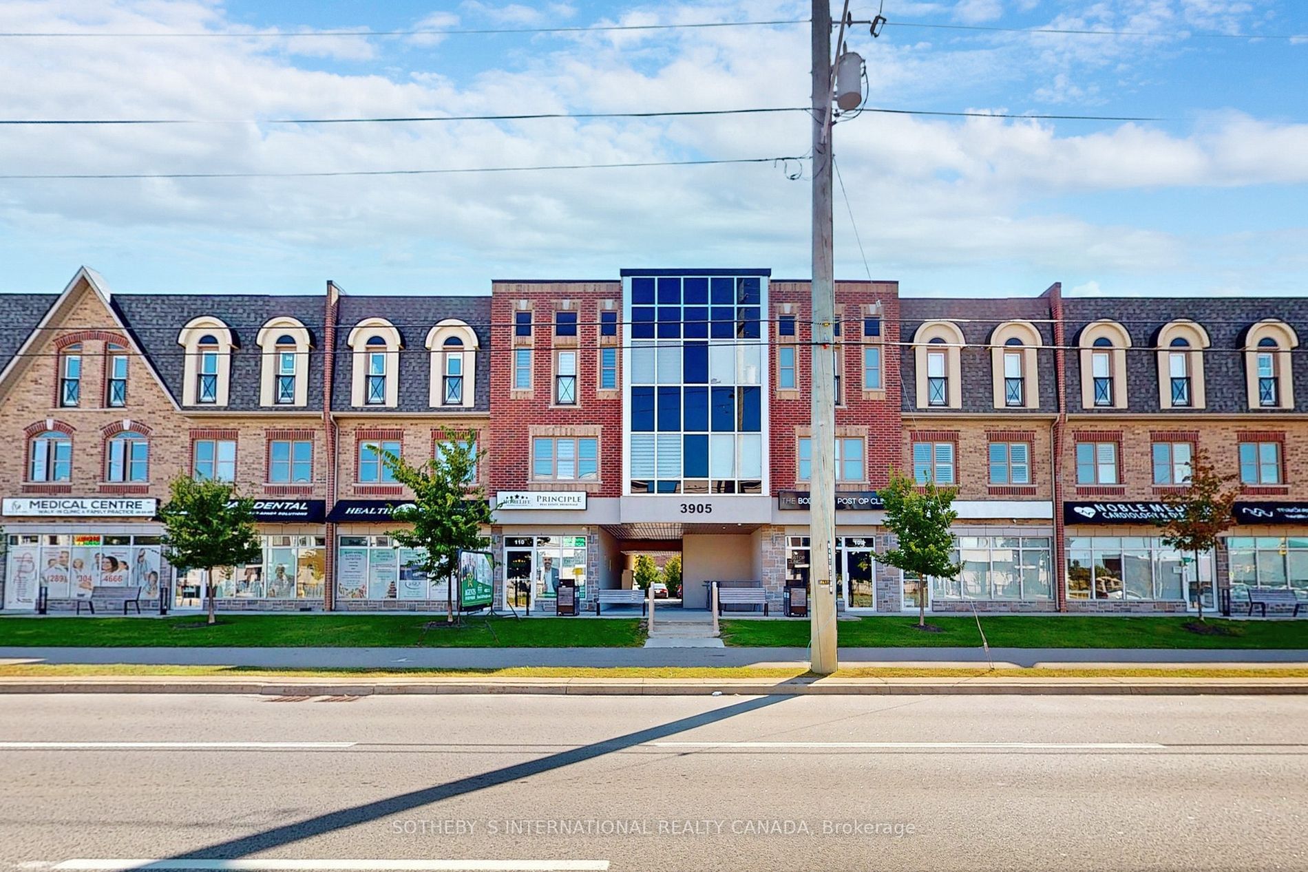 214 3905 Major Mackenzie Dr W,