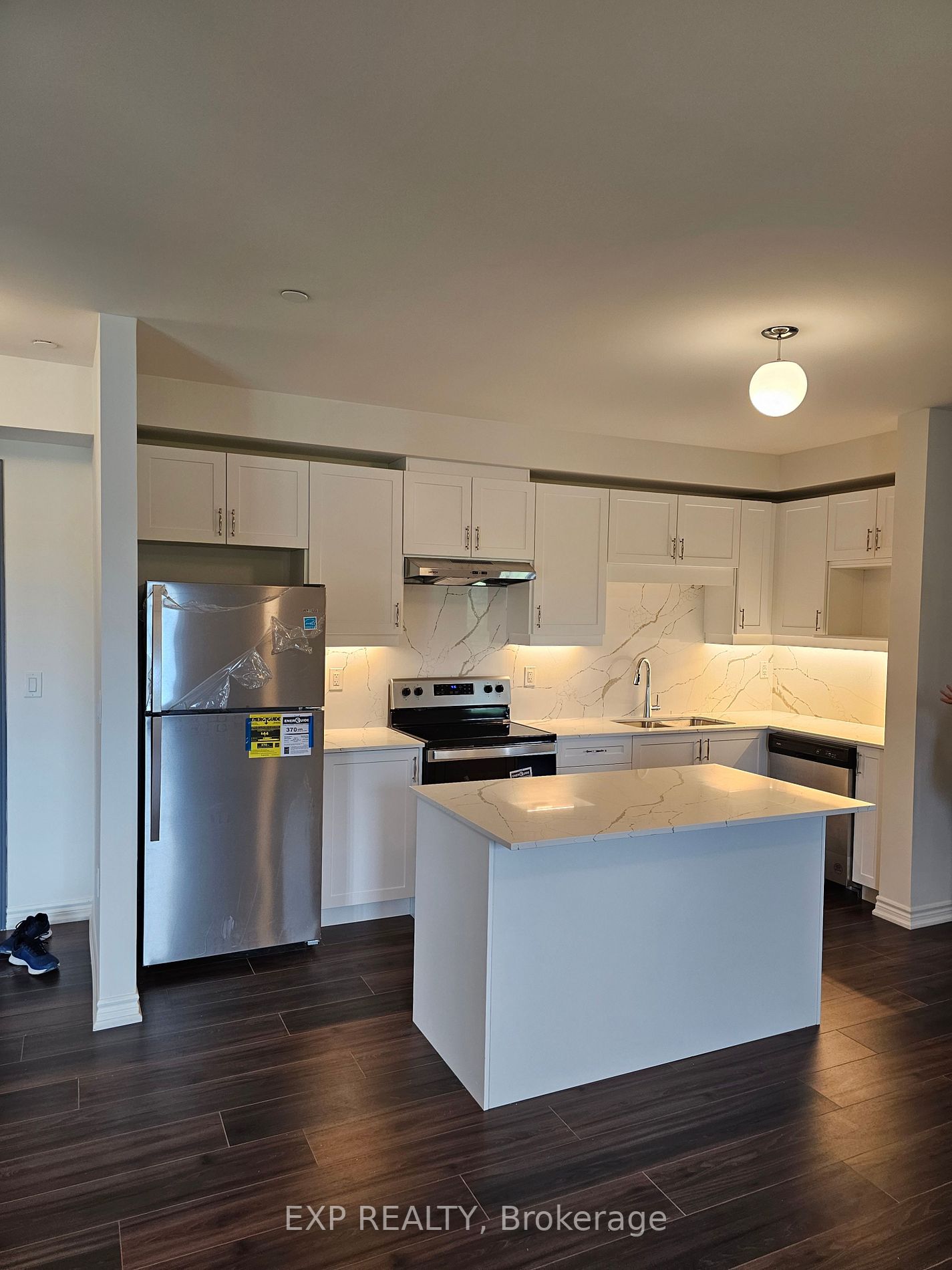 306 110 Grew Blvd, Jacksons Point For Sale 838,888 Condos.ca