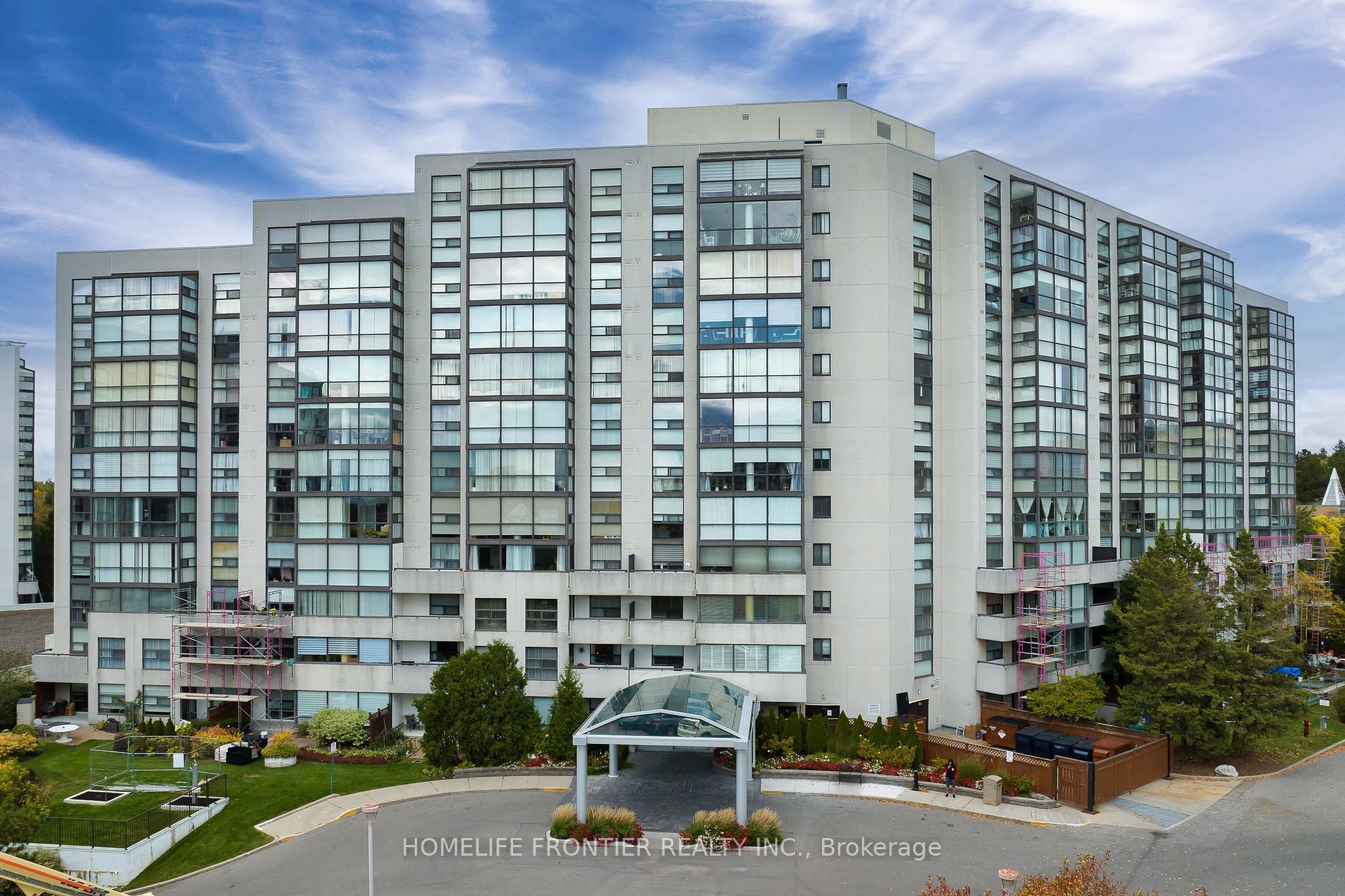 209 20 Harding Blvd W, Richmond Hill Sold, N7213732 Condos.ca