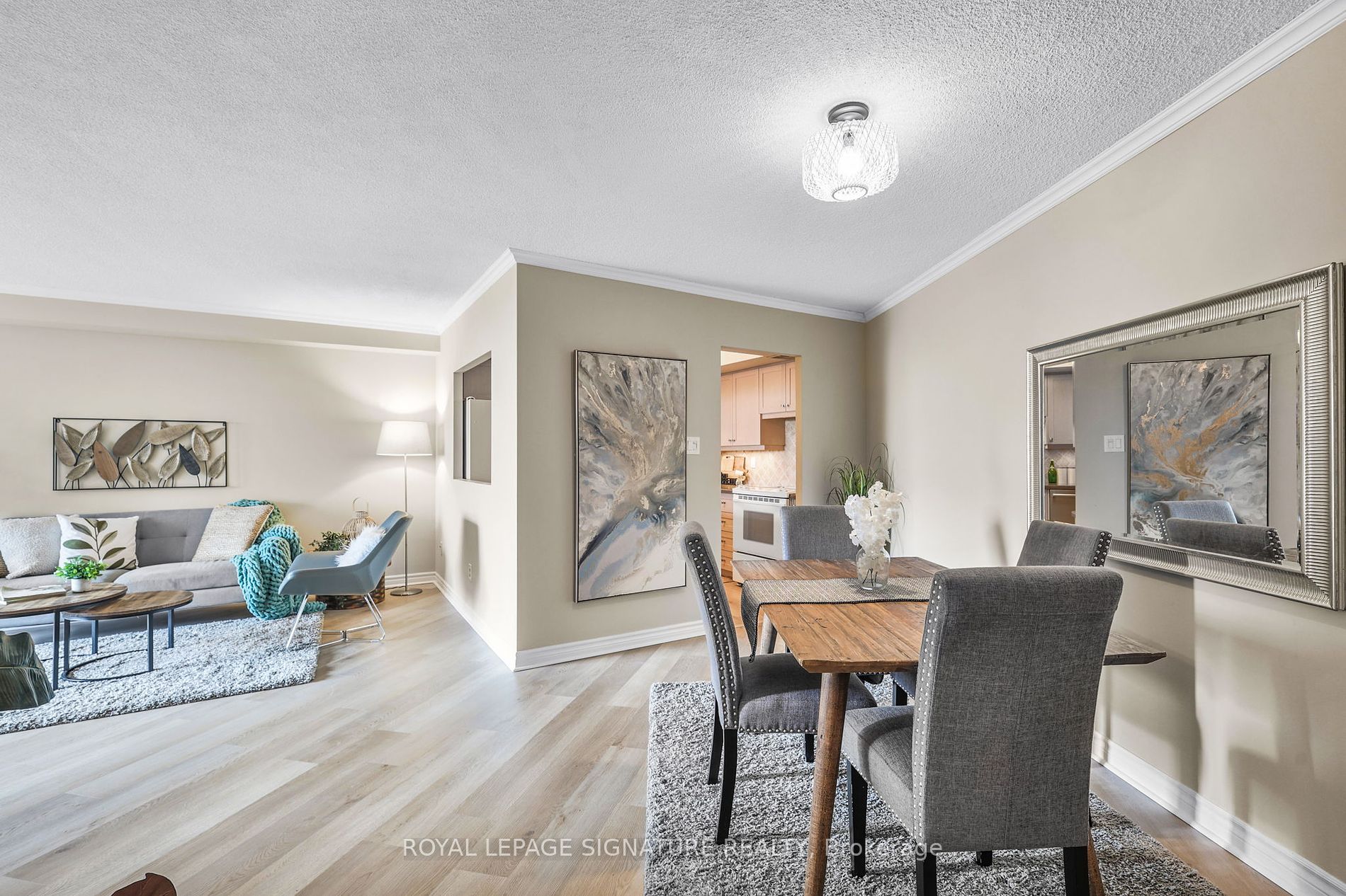 808 7811 Yonge St, Thornhill Sold, N7336654 Condos.ca