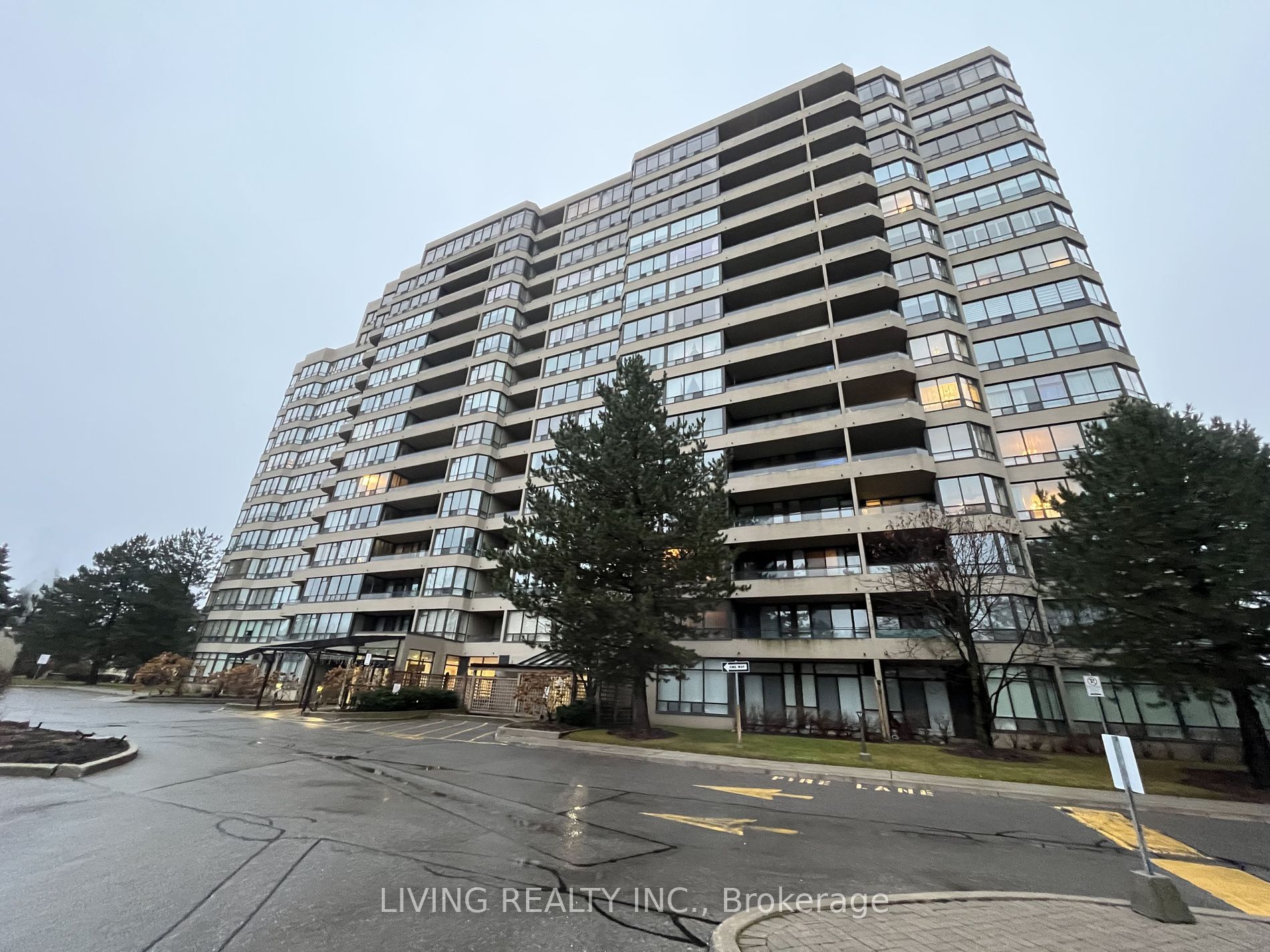 828 32 Clarissa Dr, Richmond Hill Sold, N7371152 Condos.ca