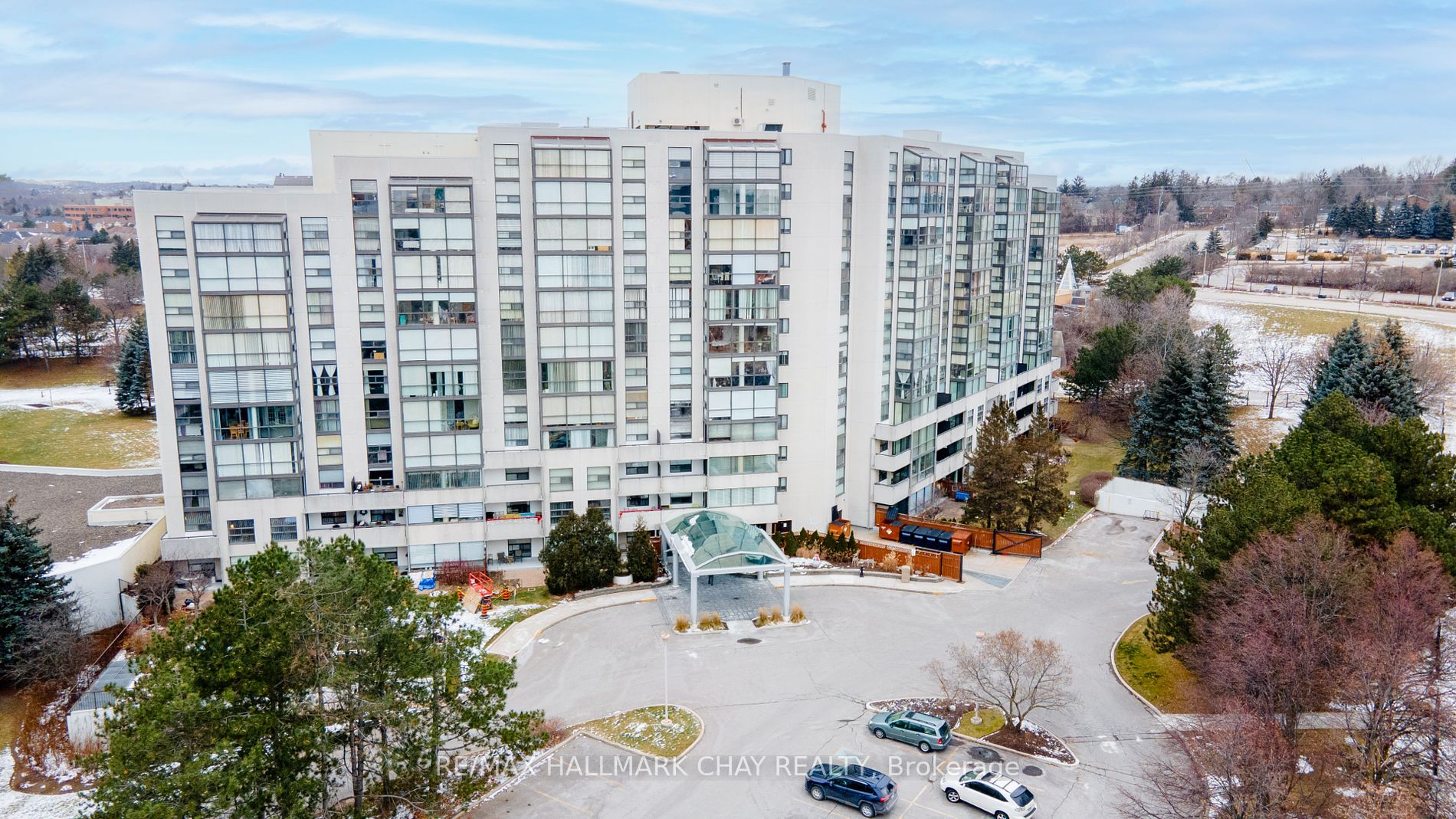 915 20 Harding Blvd W, Richmond Hill Sold, N7389592 Condos.ca