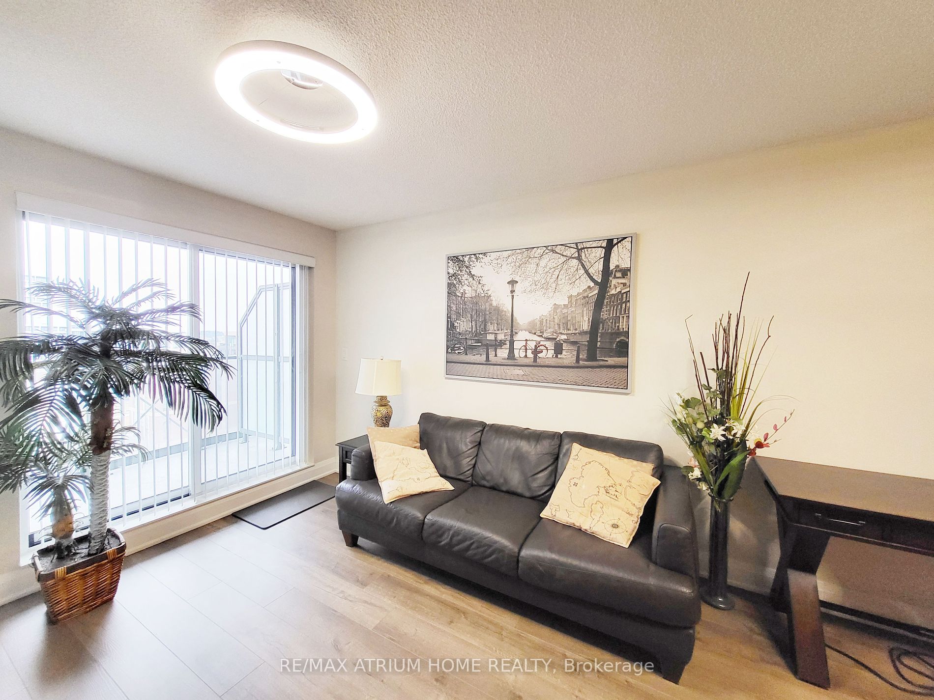 1105 - 1 Uptown Dr, Markham | Leased, N8030284 | Condos.ca