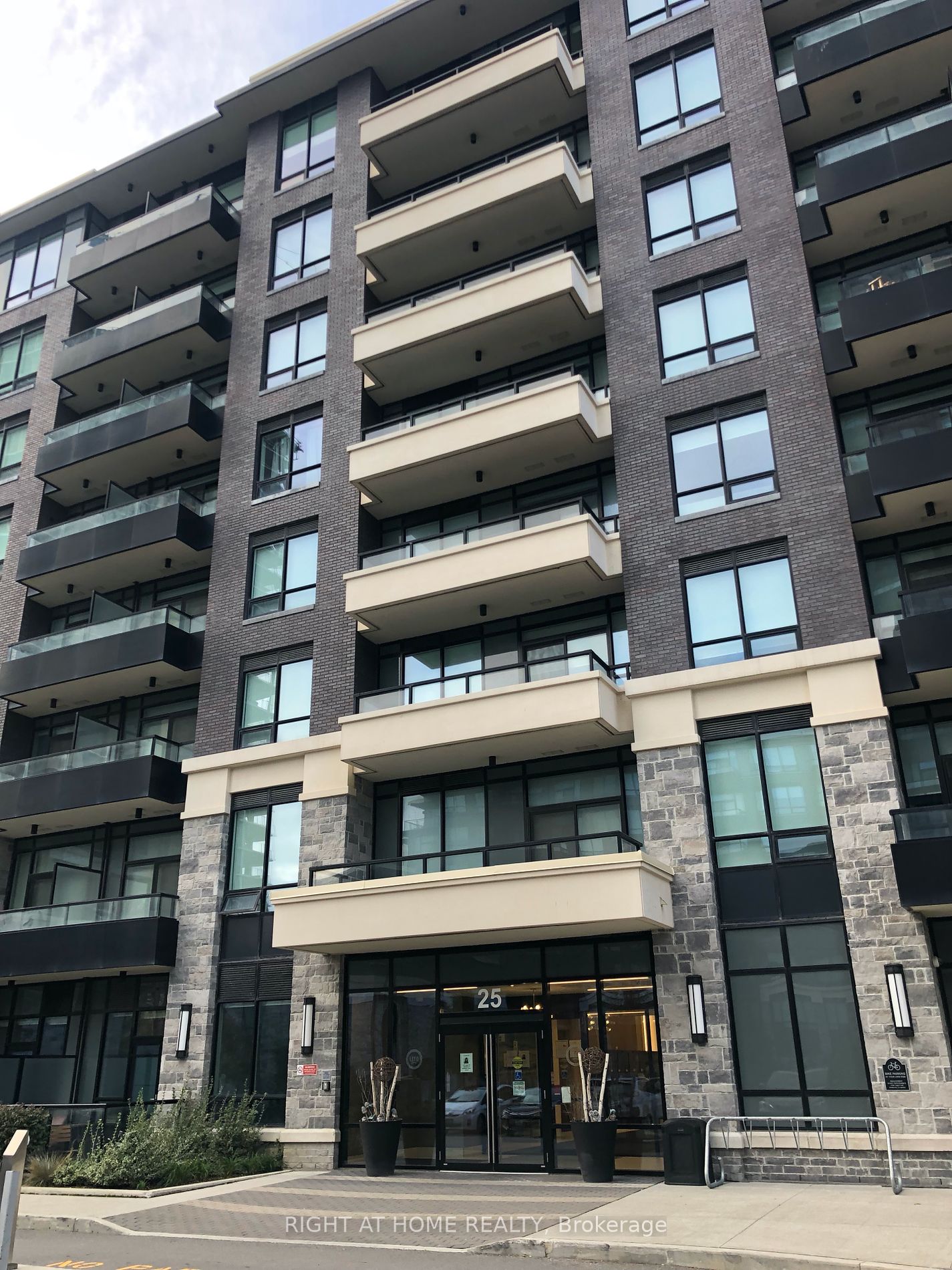 608 25 Water Walk Dr, Unionville For Rent 3,000 Condos.ca