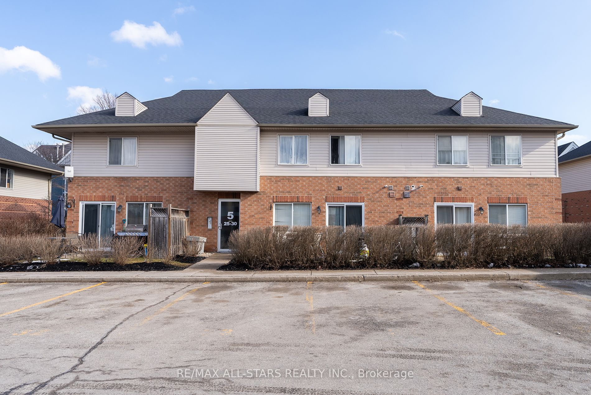 30 1 Testa Rd, Uxbridge Sold, N8061144 Condos.ca