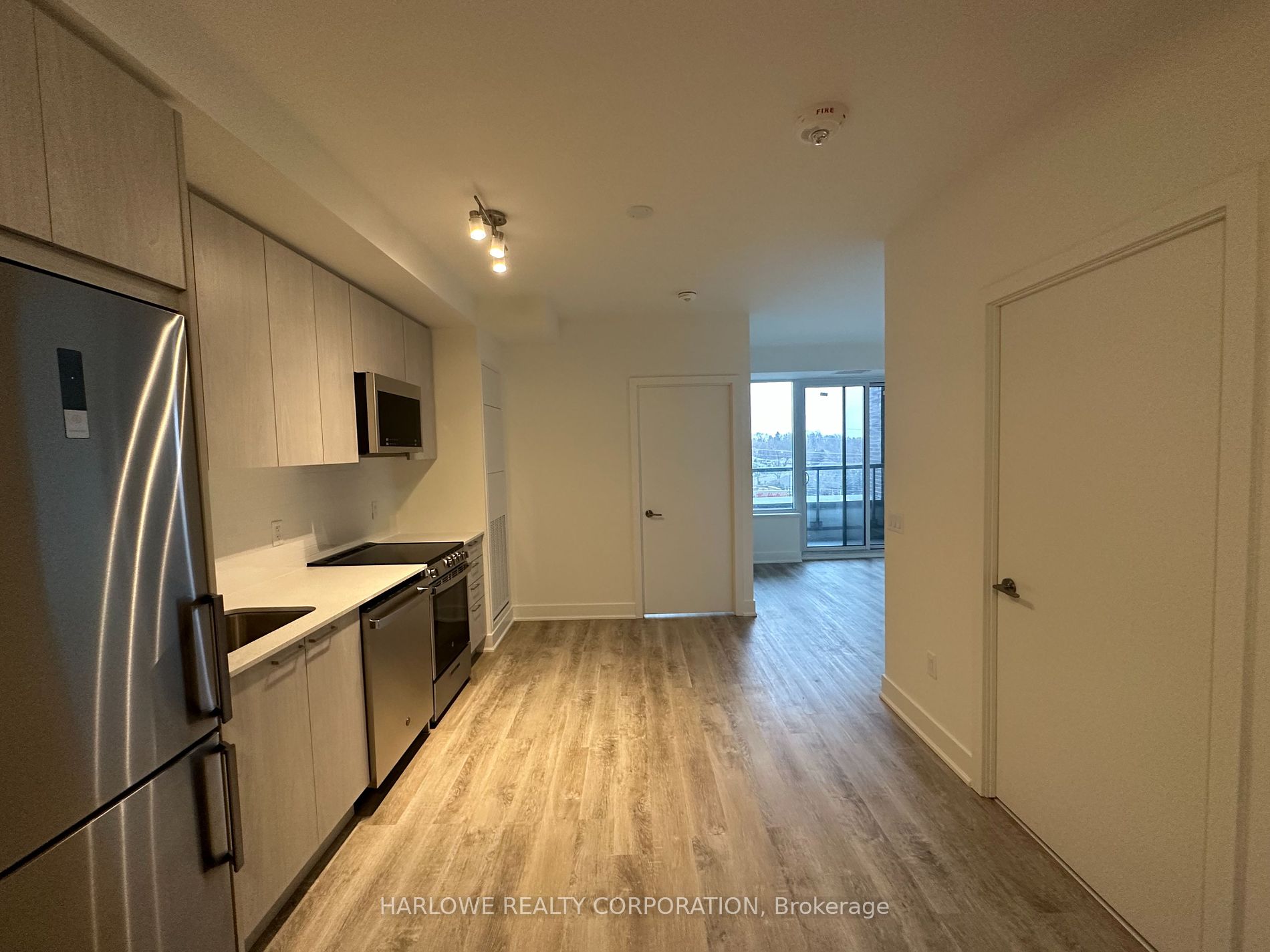 416 185 Deerfield Rd, Newmarket For Rent 2,150 Condos.ca