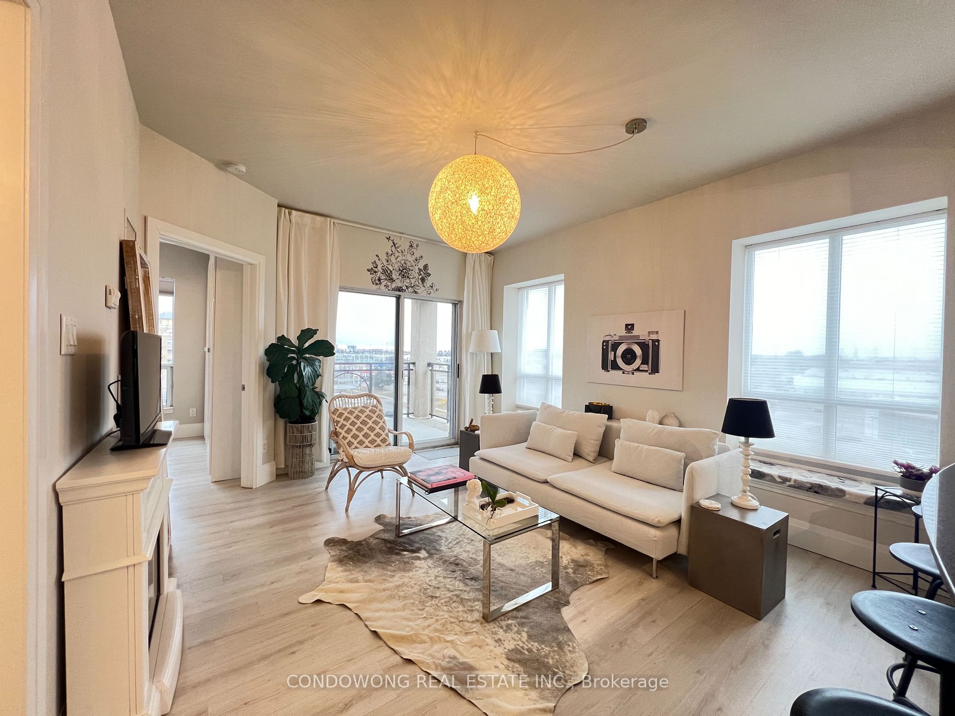 621 8 Maison Parc Crt, Thornhill For Rent 2,400 Condos.ca