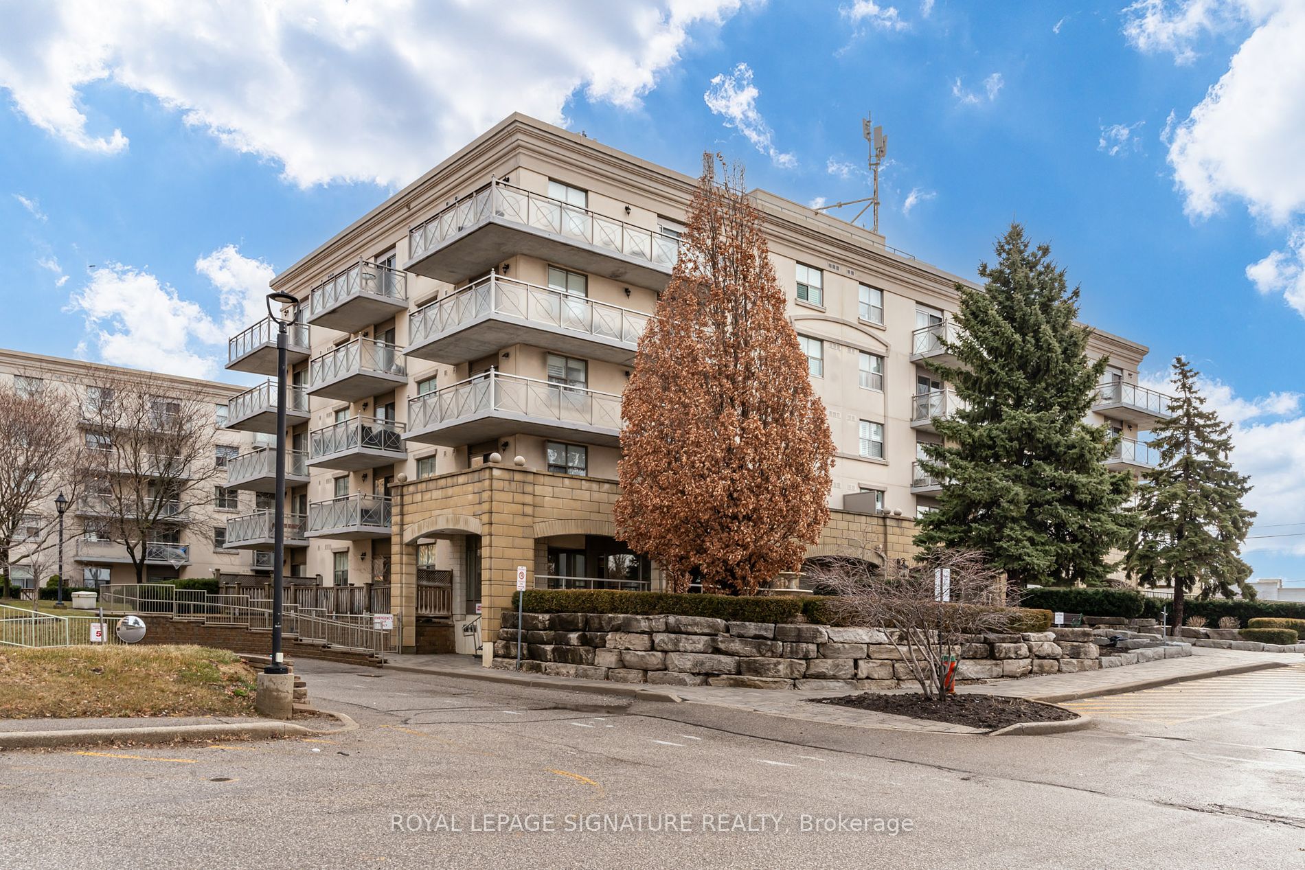 516 2500 Rutherford Rd, Concord Sold, N8105988 Condos.ca