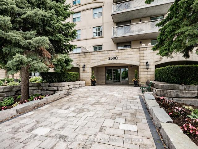 2500 Rutherford Rd | Villa Giardino Ⅴ Condos | 4 Condos for Sale ...