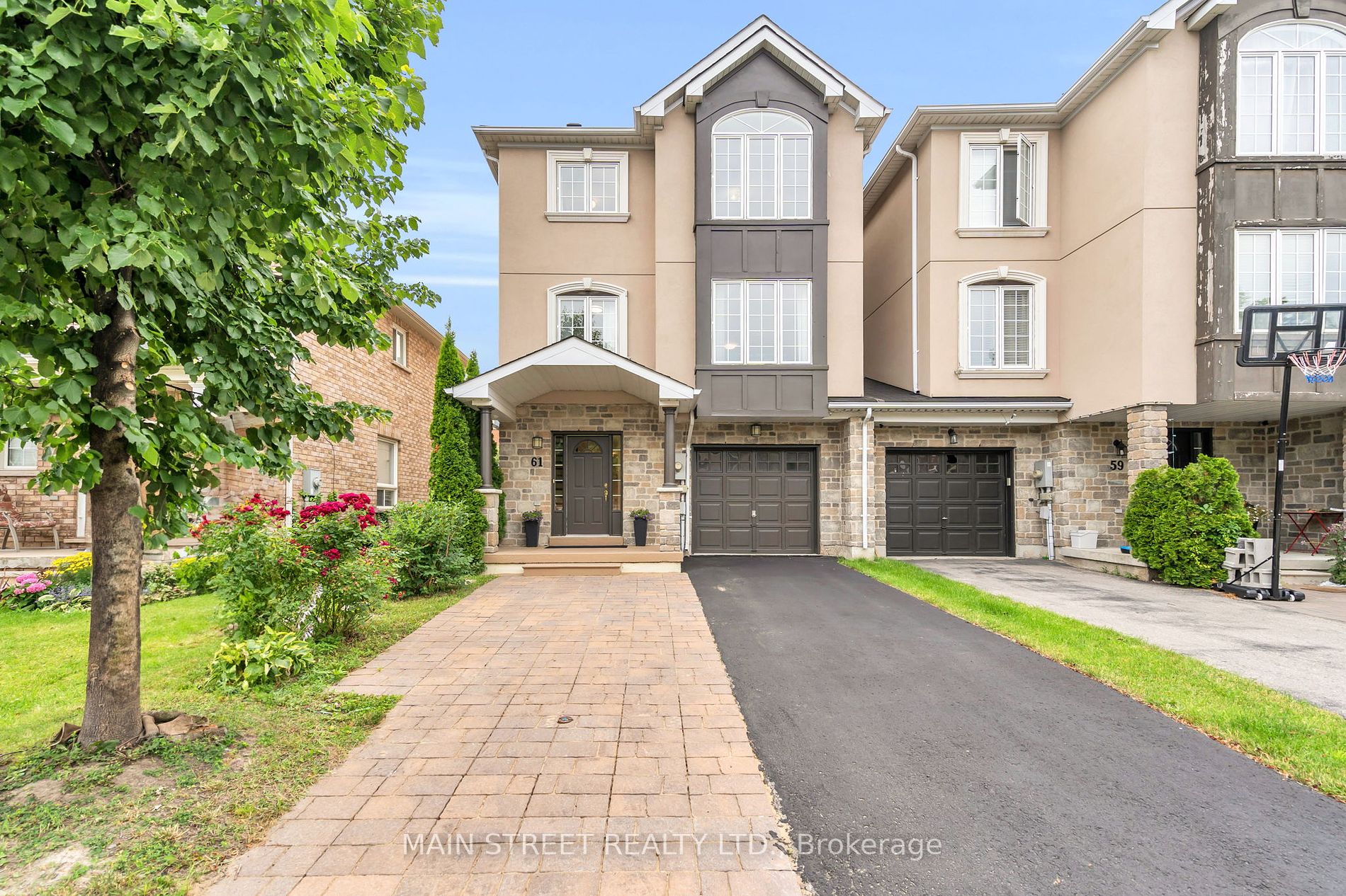 61 Matthew Boyd Cres, Newmarket Sold, N9012141 Condos.ca