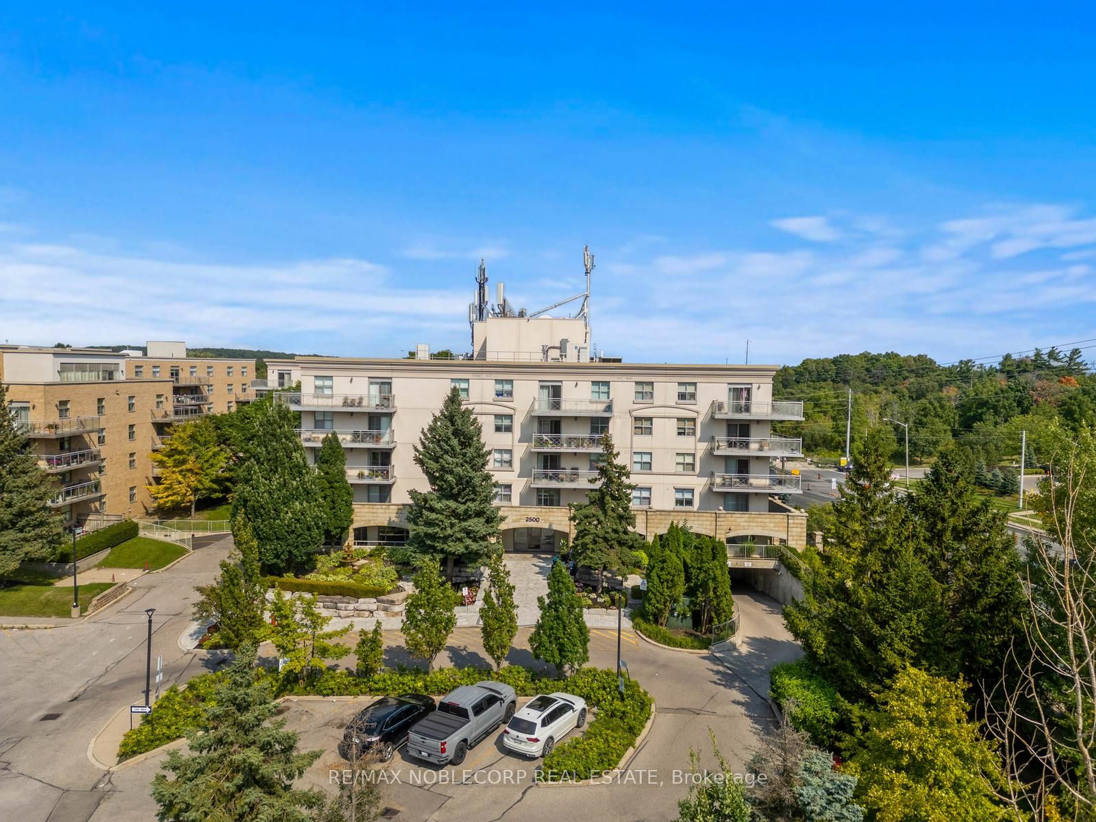 410 2500 Rutherford Rd, Concord For Sale 799,900 Condos.ca