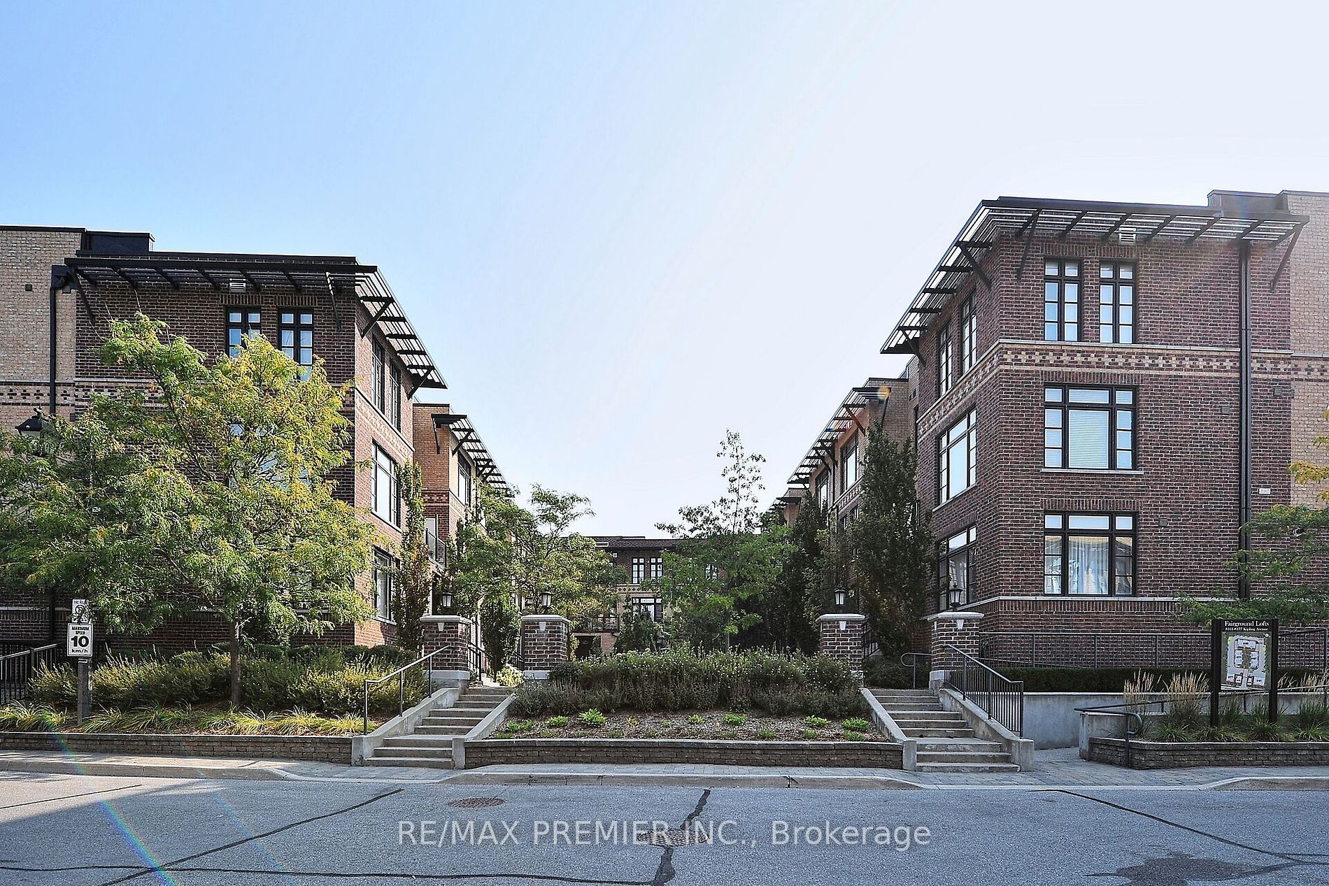 29 8169 Kipling Ave, Woodbridge For Sale 649,900 Condos.ca