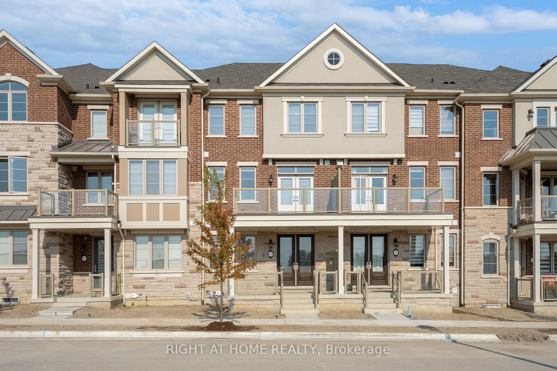 23 Murray Wellman Crt, Markham For Sale 1,298,000 Condos.ca