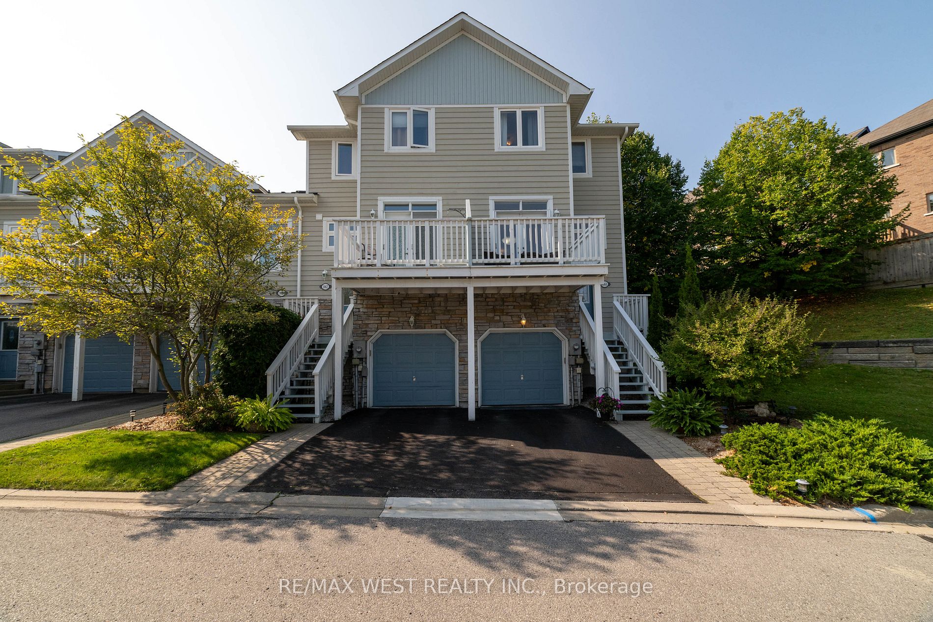 1064 On Bogart Circ, Newmarket For Sale 887,900 Condos.ca