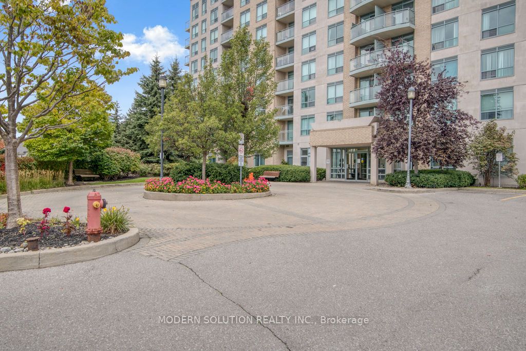 PH19 51 Baffin Crt, Richmond Hill For Sale 695,000 Condos.ca