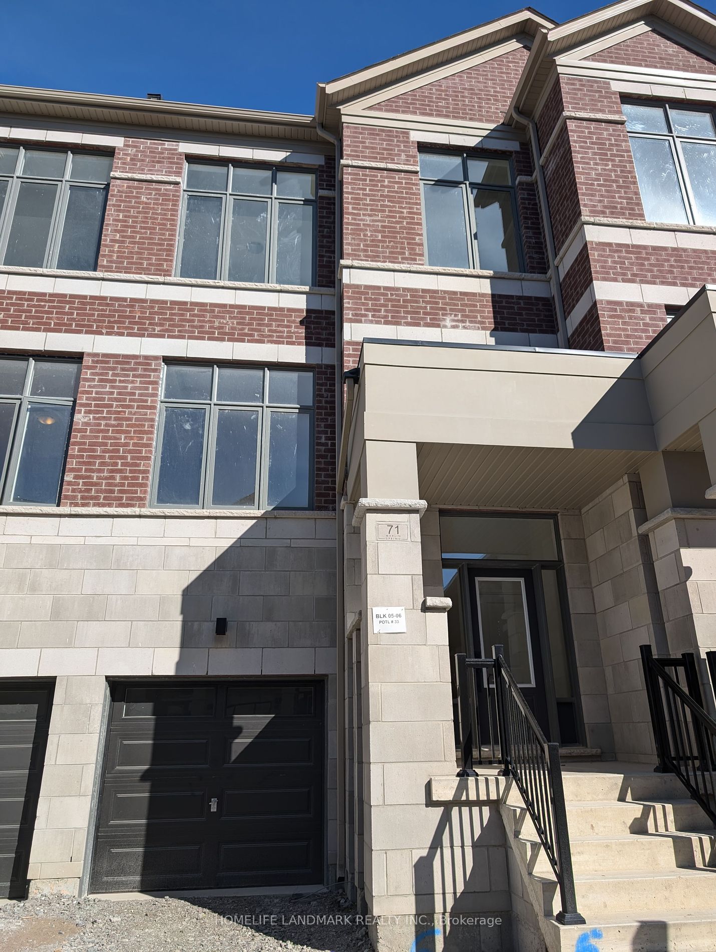 71 Millman Lane, Richmond Hill For Sale 1,250,000 Condos.ca