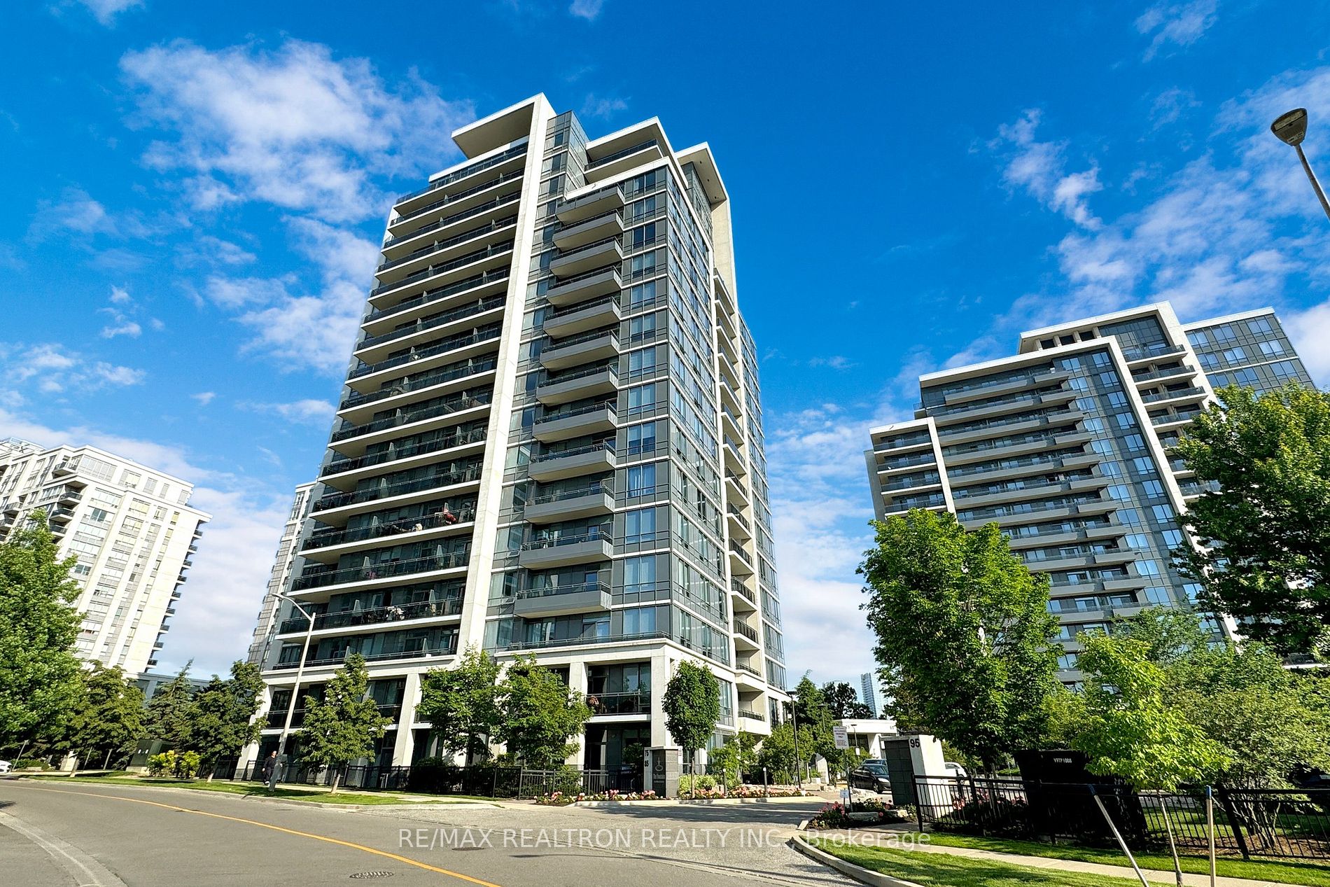75 North Park Rd, Vaughan For Rent 2,450 Condos.ca