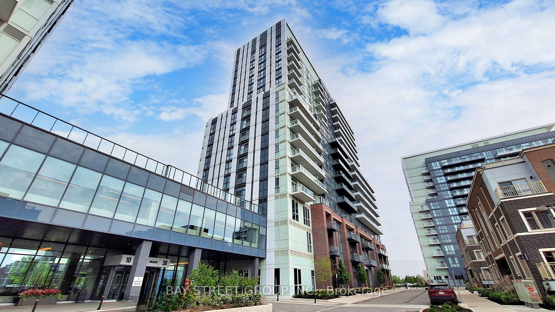 1516 38 Honeycrisp Cres, Concord For Sale 499,000 Condos.ca