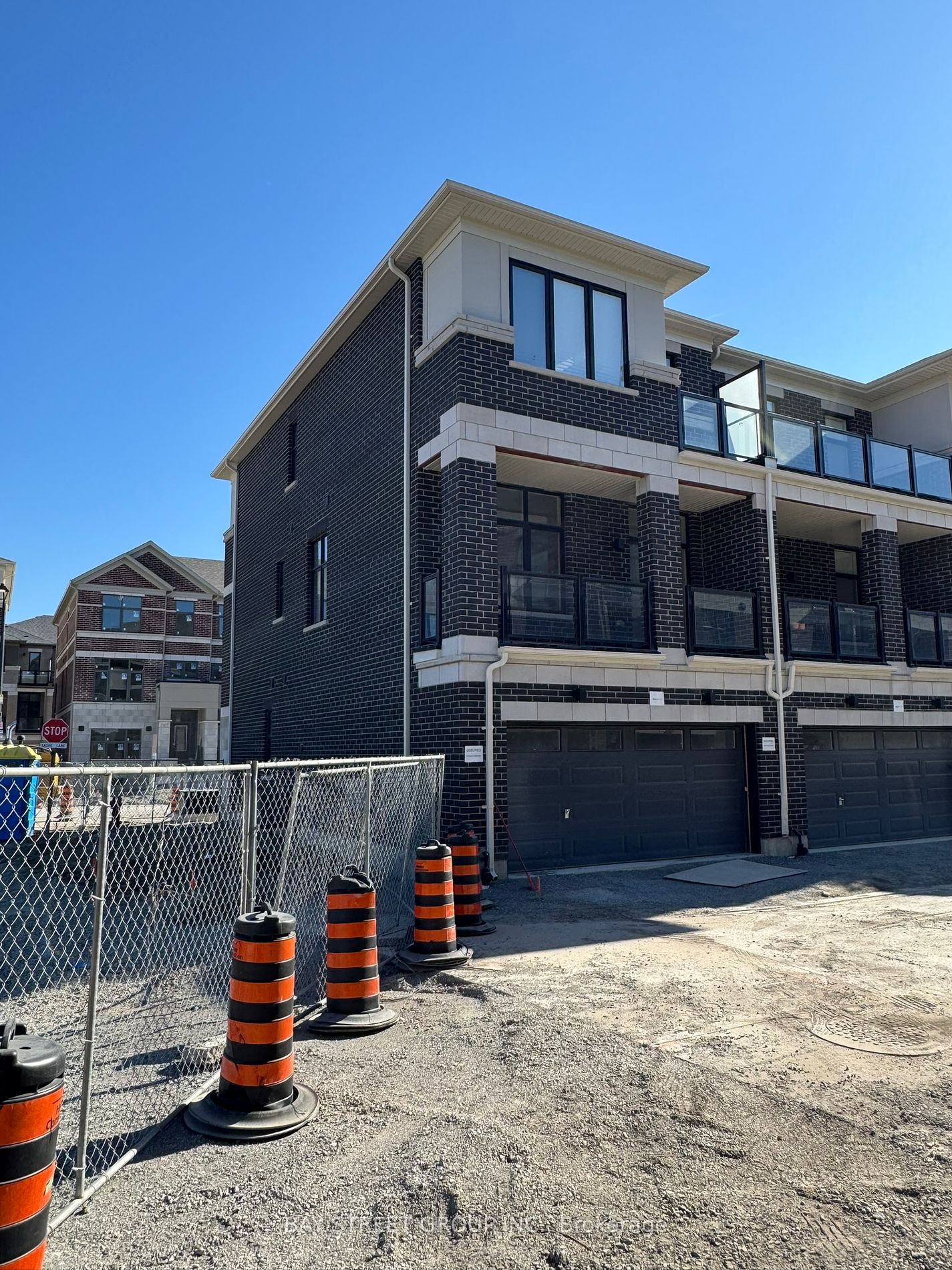 42 Kahshe Lane, Richmond Hill For Sale 1,188,000 Condos.ca